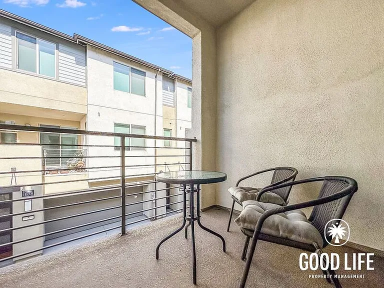 1582 Topeka Ave #4 — Photo 10