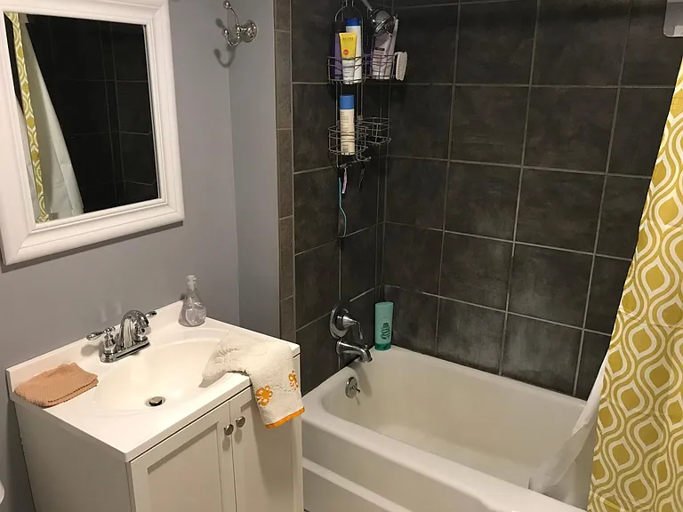 202 Penn St #1 — Photo 5