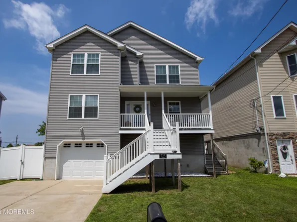725 Prospect Avenue, Union Beach, NJ 07735