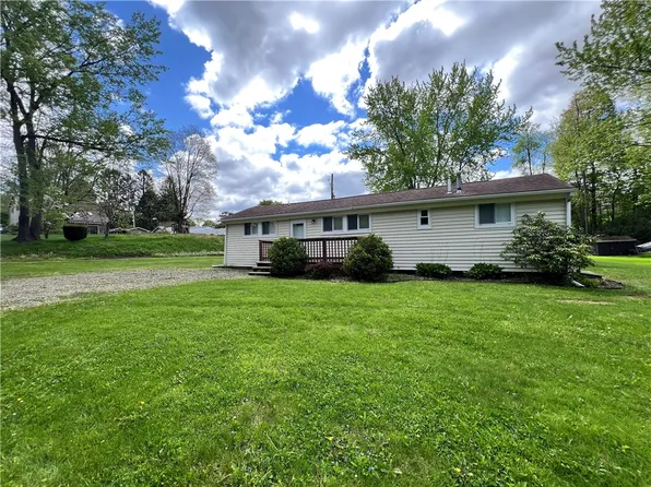11859 Kammerer Ave, Conneaut Lake, PA 16316