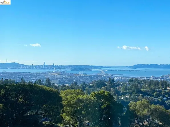 6525 Snake Rd, Oakland, CA 94611