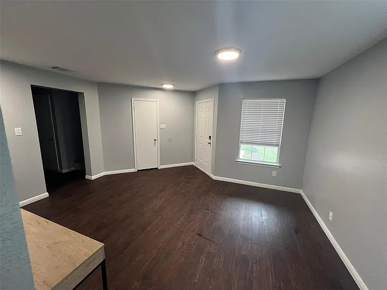 2100 Boyer Dr — Photo 7