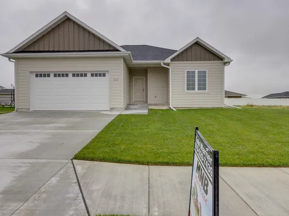 808 W S St, McCook, NE 69001
