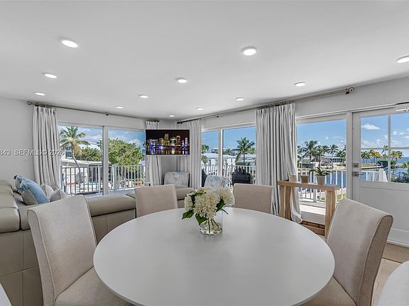 5th image of 17 Poisonwood Rd