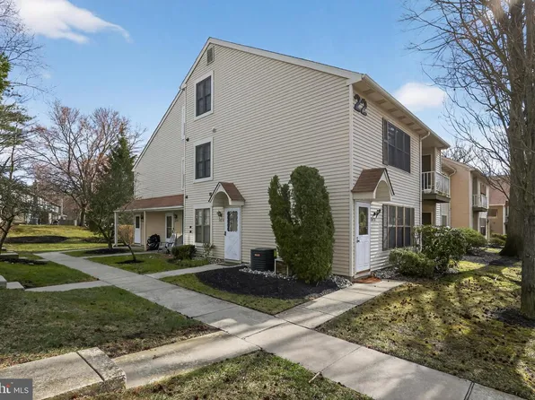 269 Everly Ct, Mount Laurel, NJ 08054