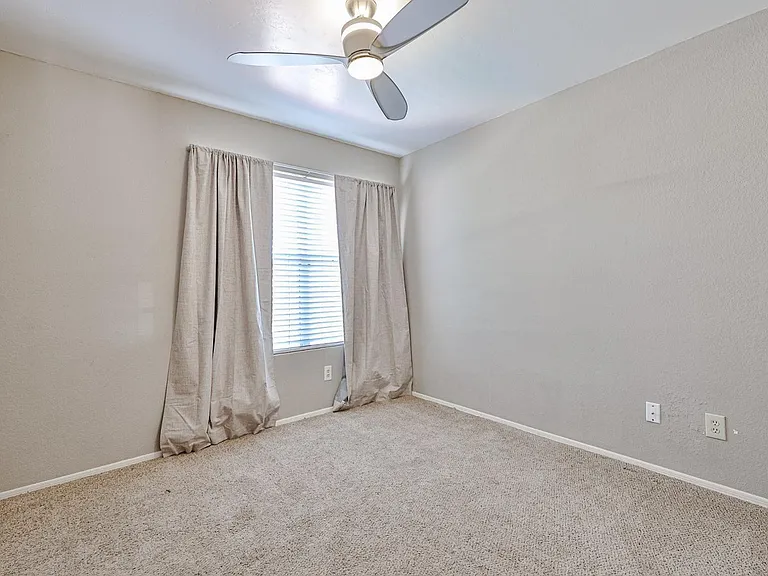 3236 E Hiddenview Dr — Photo 21