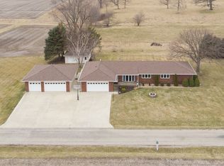 1014 Courtland St, Saybrook, IL 61770