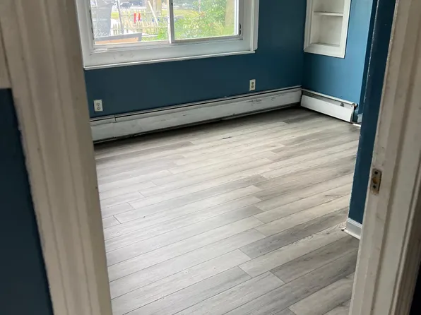 54 Pearl St #1B, Pawtucket, RI 02860