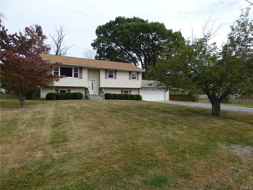 1st image of 51 Loch Lomond Ln