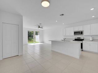 4548 Hollister Ave, Lake Worth, FL 33463