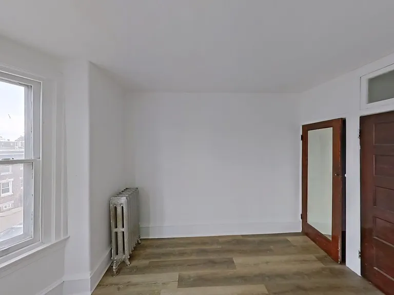 5012 Old York Rd — Photo 5