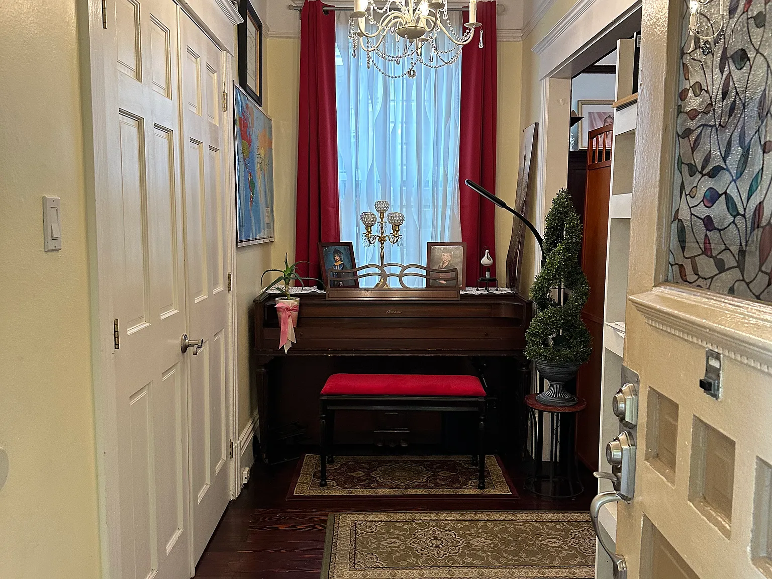 529 Flood Avenue — Photo 3