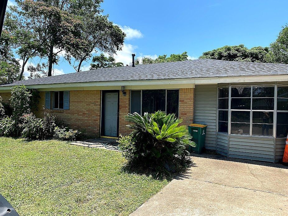 1st image of 337 Tanglewood Dr