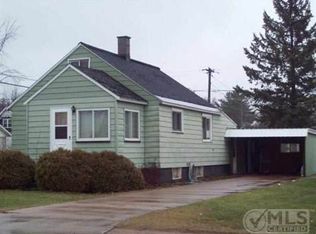 1914 Deer Lake Ave, Ishpeming, MI 49849