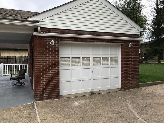 2nd image of 120 Maryland Pl