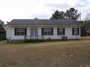 320 Minnie Knight Rd, Titus, AL 36080