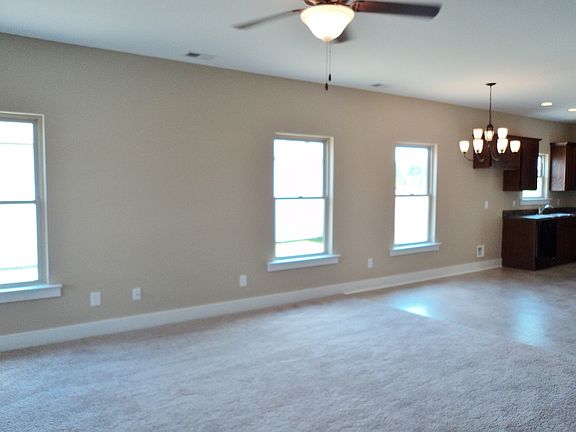 3rd image of 9372 Hoffman Pl