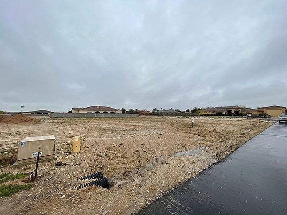 4th image of 18215 W San Miguel Ct