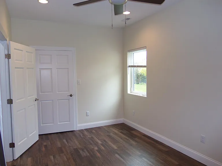 2526 Lynn Ave — Photo 8