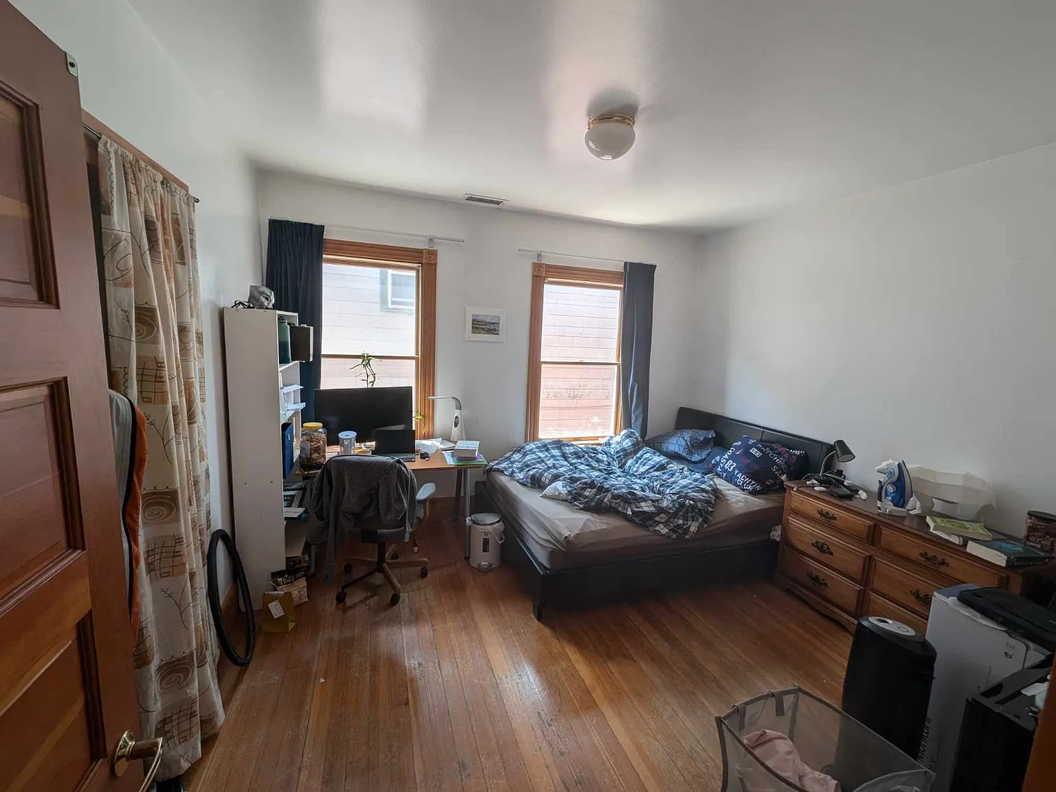 4 bed, 1250 sqft, $865 — Photo 2