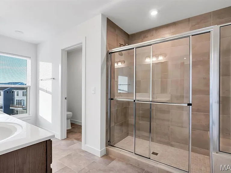 306 Indigo Ct — Photo 26