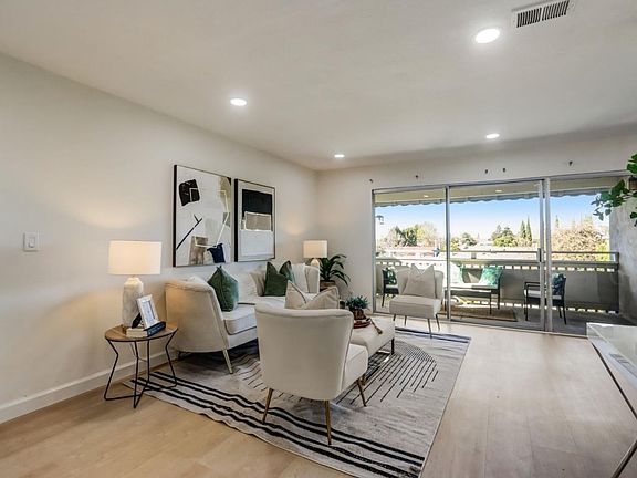 4th image of 2741 Mauricia Ave #B