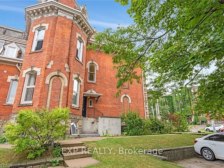46 Herkimer St #2 — Photo 28