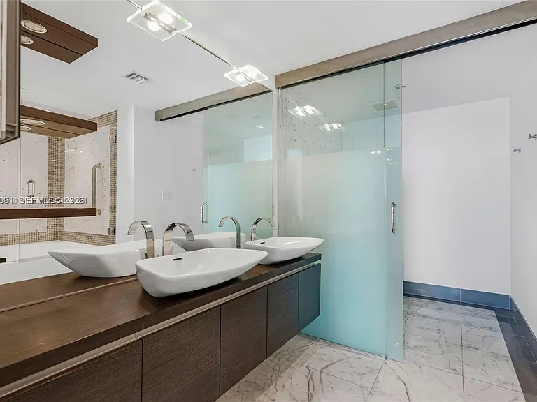 200 Biscayne Boulevard Way #3713 — Photo 3