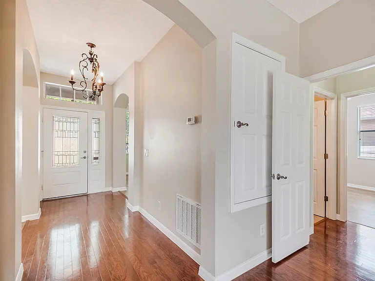 1904 Candlenut Cir — Photo 27