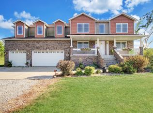 2345 E Offner Rd, Beecher, IL 60401