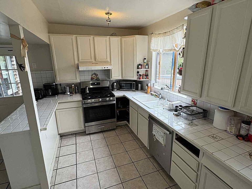 1st image of 2608 Benvenue Ave