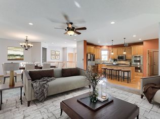 1135 Nena Dr, Stillwater, MN 55082