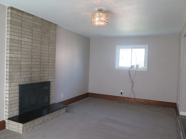 28984 Rayburn St — Photo 13