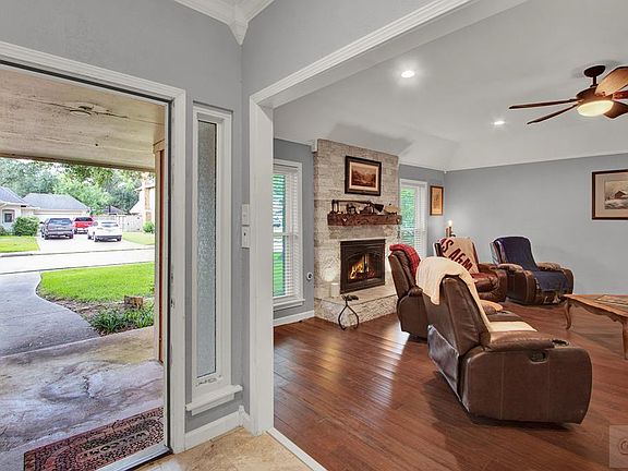 4th image of 709 Olde Oak Dr