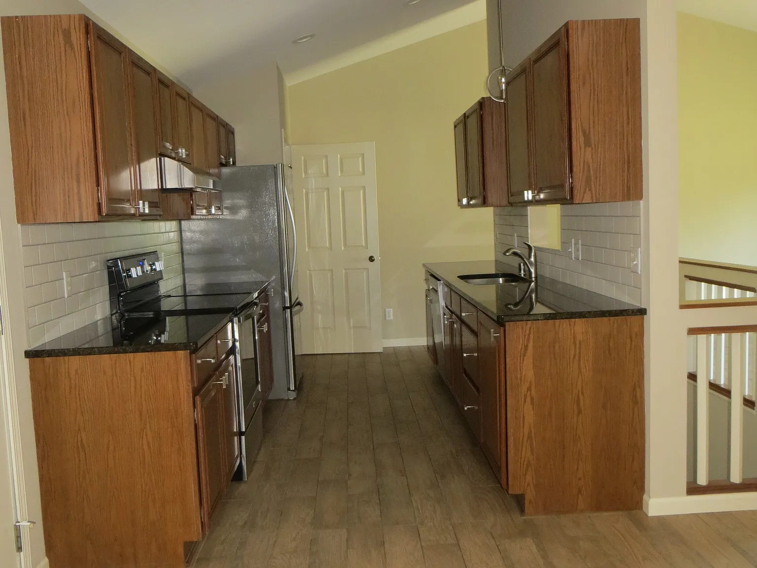 3 bed, 1800 sqft, $2,495 — Photo 3