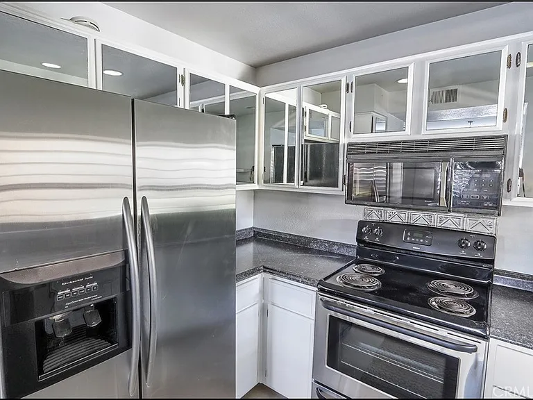 30 Corniche Dr #D — Photo 11