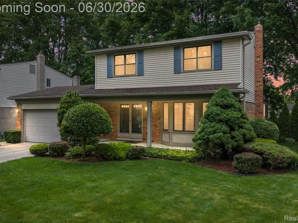 34062 Inverarry Ct, Sterling Heights, MI 48312