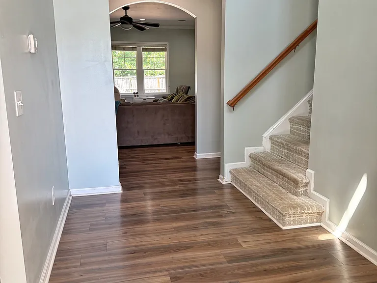 703 Stagecoach Dr — Photo 5