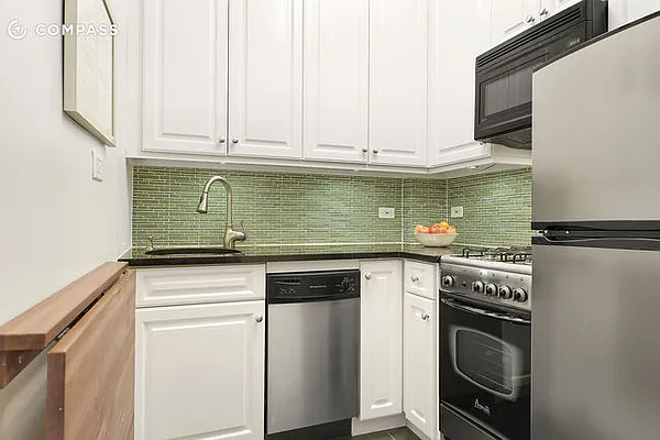 Sold by Compass | media 8