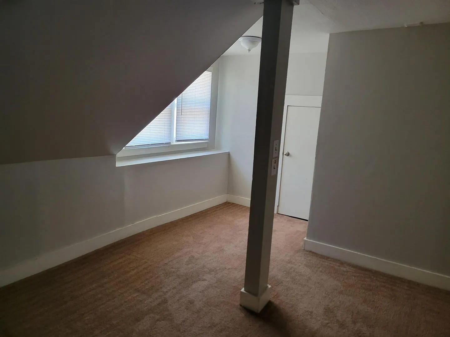 2 bed 1 bath house — Photo 4