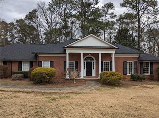 495 Heards Ferry Rd, Sandy Springs, GA 30328