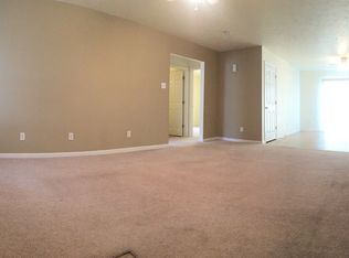 90 Jan Ln APT 3, De Soto, IL 62924