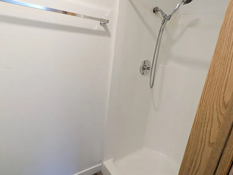 Silverwood Apartments — Photo 12