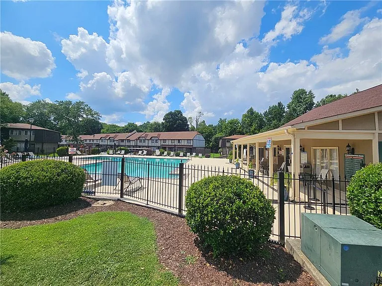 1192 Ashborough Dr SE #B — Photo 21