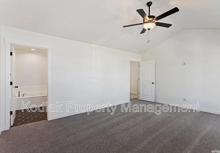 991 W Shoreline Dr — Photo 23