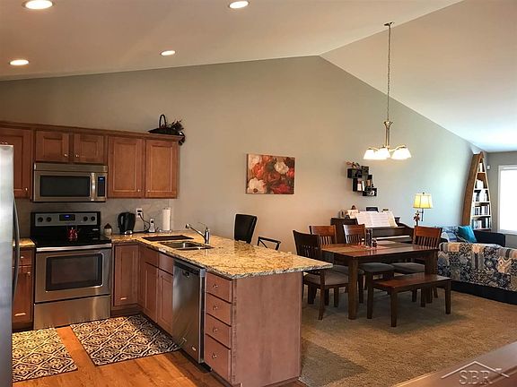 5th image of 23 Tuscany Cir