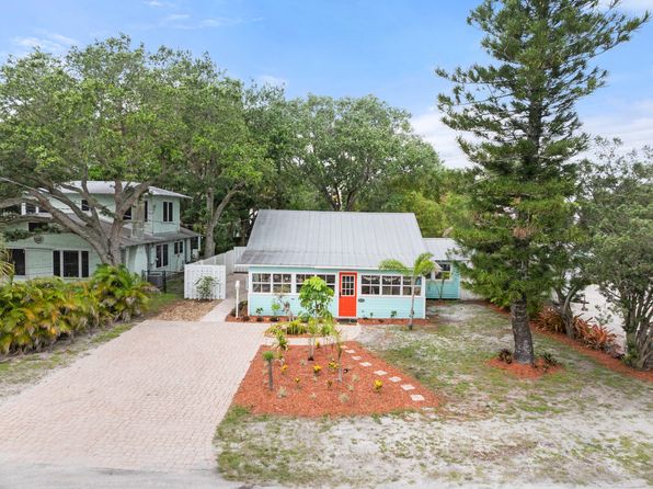 644 SW Bryant Ave Unit B