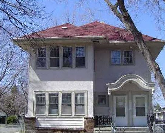 1st image of 1001 Logan Ave N APT 2