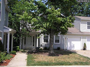 2nd image of 45 Woodbury Ln