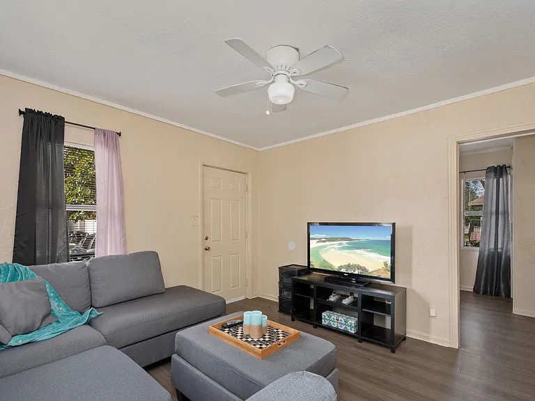 207 N Lakewood Dr — Photo 12